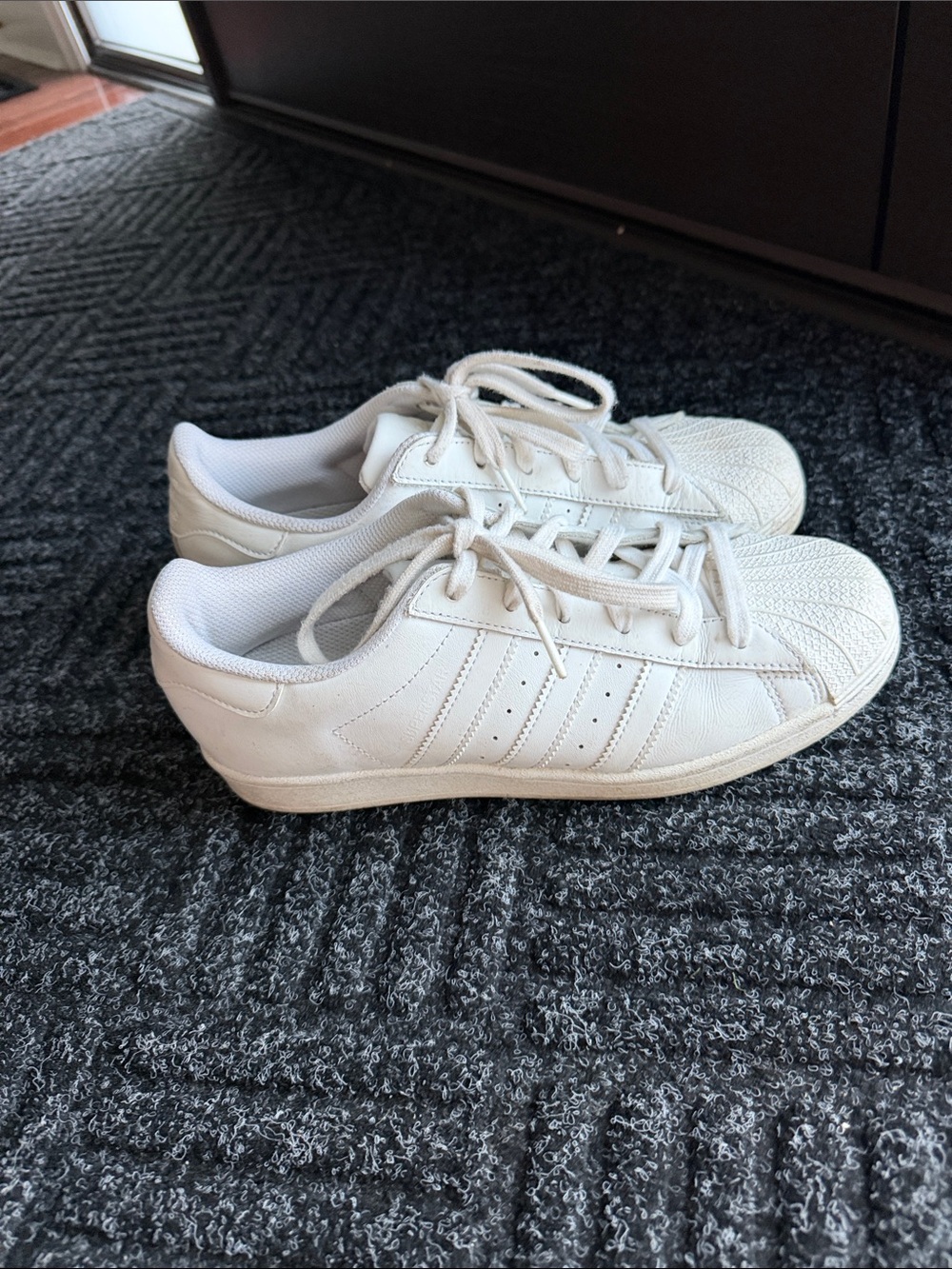 adidas superstar Women’s White Leather Shell-Toe Sneakers